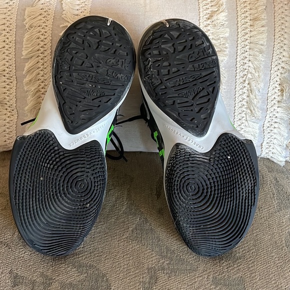 Men’s Giannis Nike Air Zoom Freak 2 - Picture 8 of 8